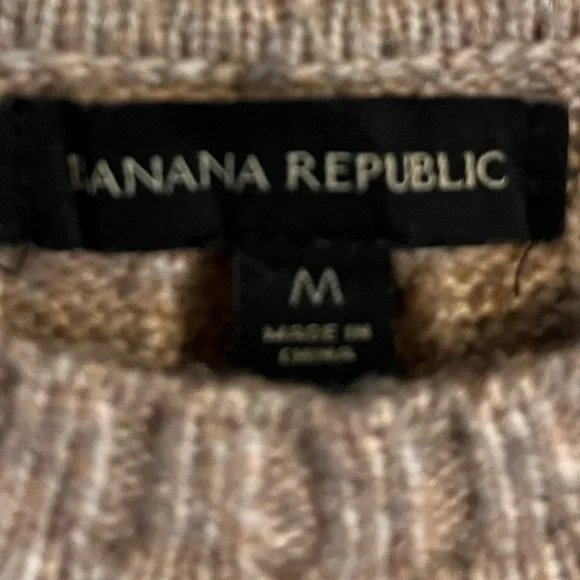Banana Republic Beige Cable Knit Sweater - Picture 3 of 4